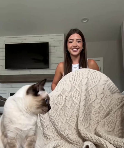 Luno — Handwoven Cat Bed Cave